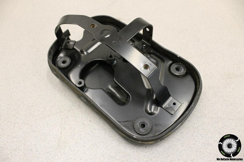 2003 Suzuki Marauder 800 Vz800 Airbox Air Intake Filter Box Bracket Housing VZ
