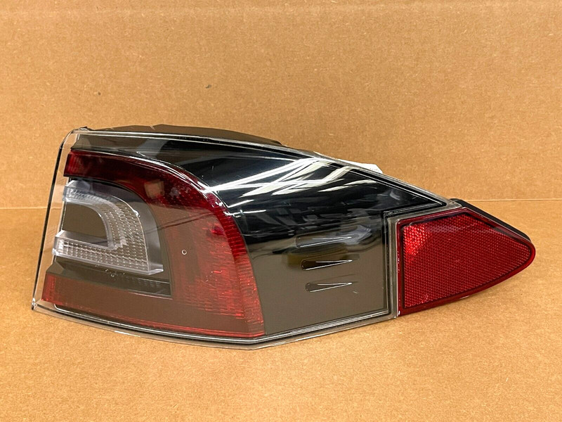⭐PERFECT! 2012-2020 TESLA MODEL S RIGHT RH LED OUTER TAILLIGHT LAMP OEM LOT2TP