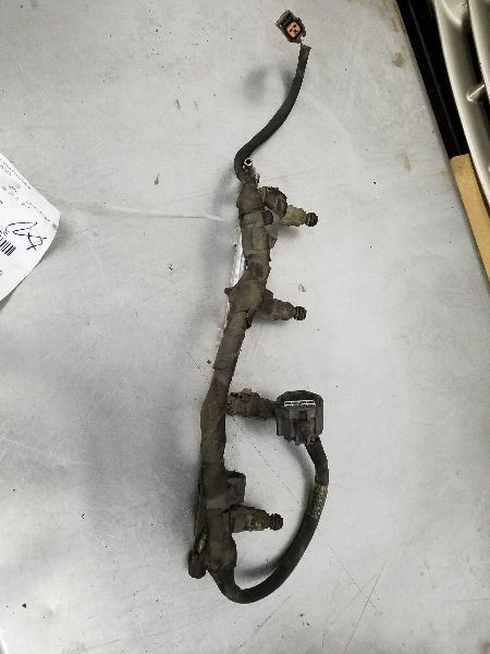 Fuel Injection Parts Fuel Injector Sedan 2.4L Fits 01-04 SEBRING 181870
