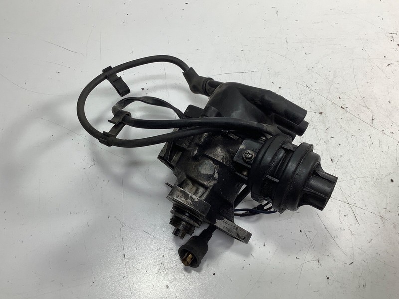 84-85 Honda Accord Distributor TD-17K-4705 OEM