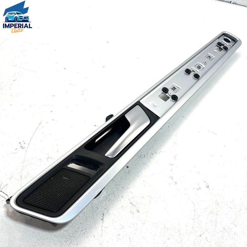 11-17 Volkswagen Touareg Rear Passenger Door Interior Handle Trim W/ Speaker OEM