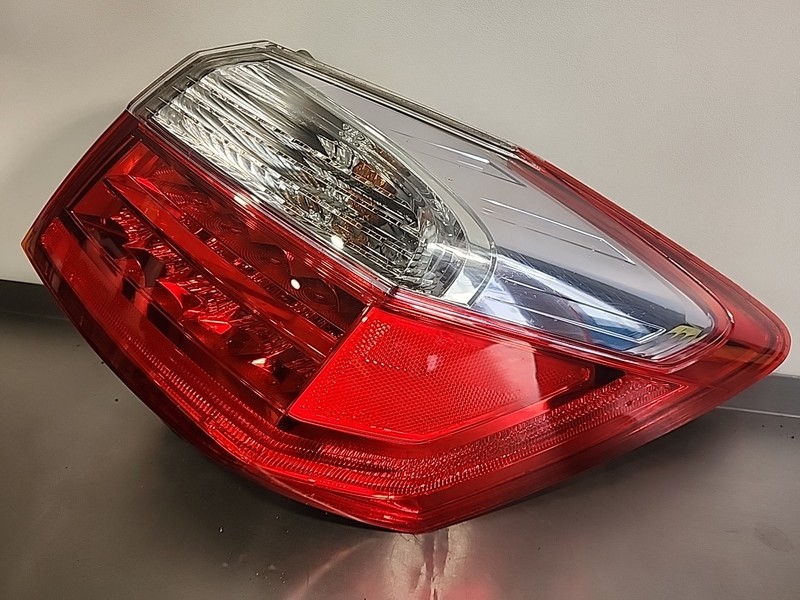 RH 13 14 15 2013 2014 2015 HONDA ACCORD RIGHT PASS OUTER TAIL LAMP Sedan LED OE