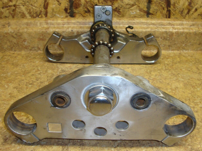 1994 Honda Magna VF750 VF 750 C Triple Tree Fork Clamp Mount Top Bottom 94