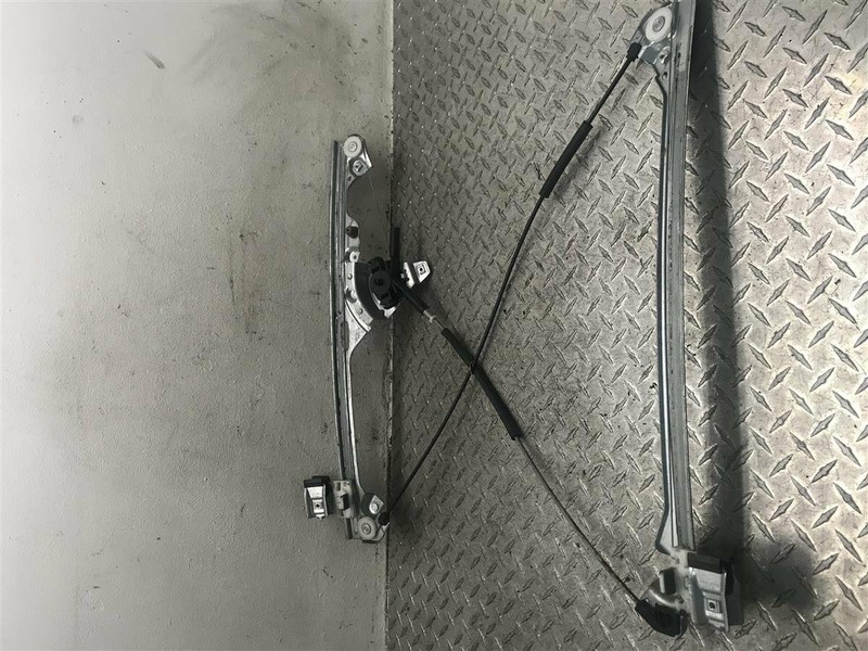07-13 SILVERADO SIERRA 1500 2500 3500 DRIVER FRONT MANUAL WINDOW REGULATOR OEM