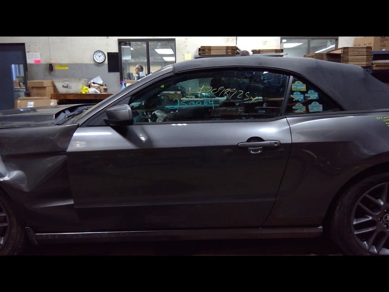 Driver Left Front Door Electric Convertible Fits 13-14 MUSTANG 1539742