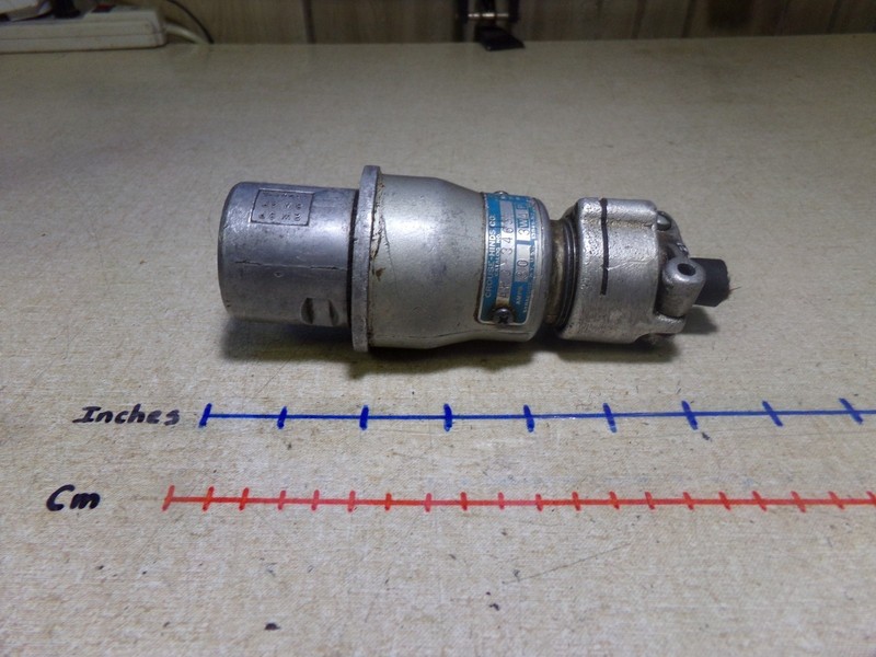 Crouse HInds APJ-3463 Plug Receptacle 4-Pole 30A 3-Wire *FREE SHIPPING*