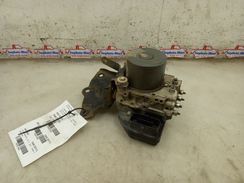 Anti-Lock Brake Part Actuator And Pump Assembly AWD Le Fits 13-14 RAV4 570800