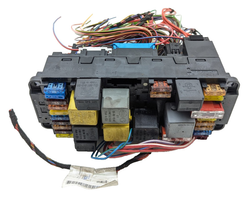 01-09 Mercedes C230 C350 Front Fuse SAM Relay Box Control Module 2095452801