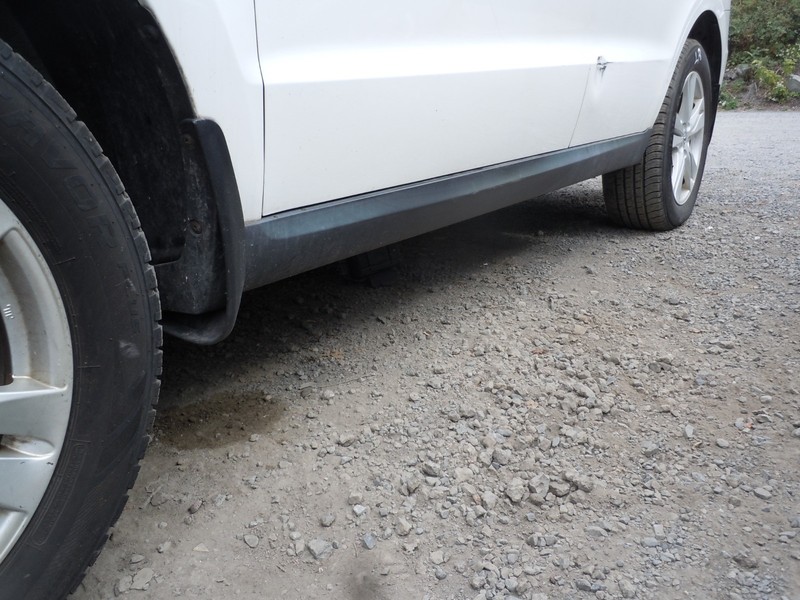 2010-2012 Hyundai Santa Fe Rocker Panel Side Skirt Moulding Driver Left OEM