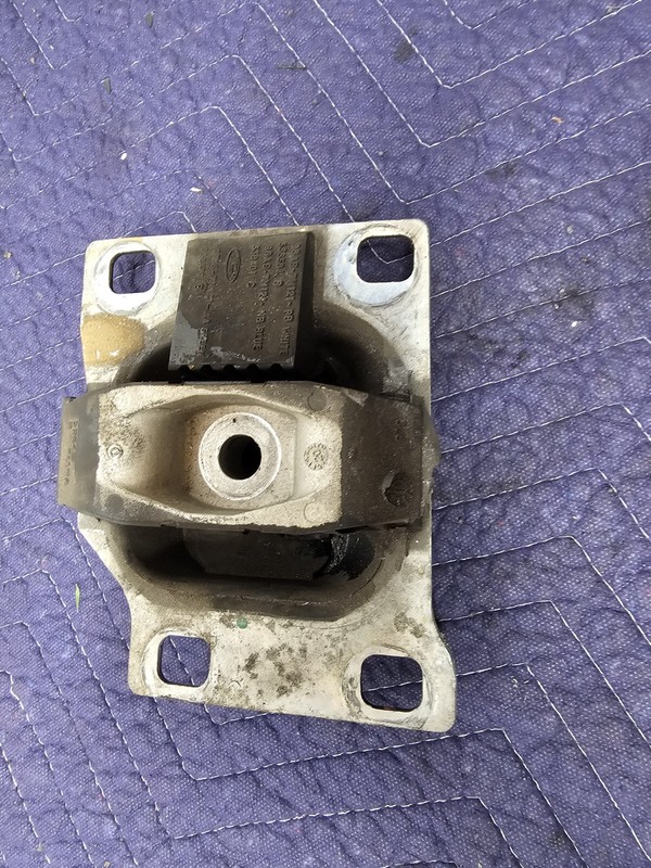 Transmission Mount For 2013 FordTransit Connect2.5L