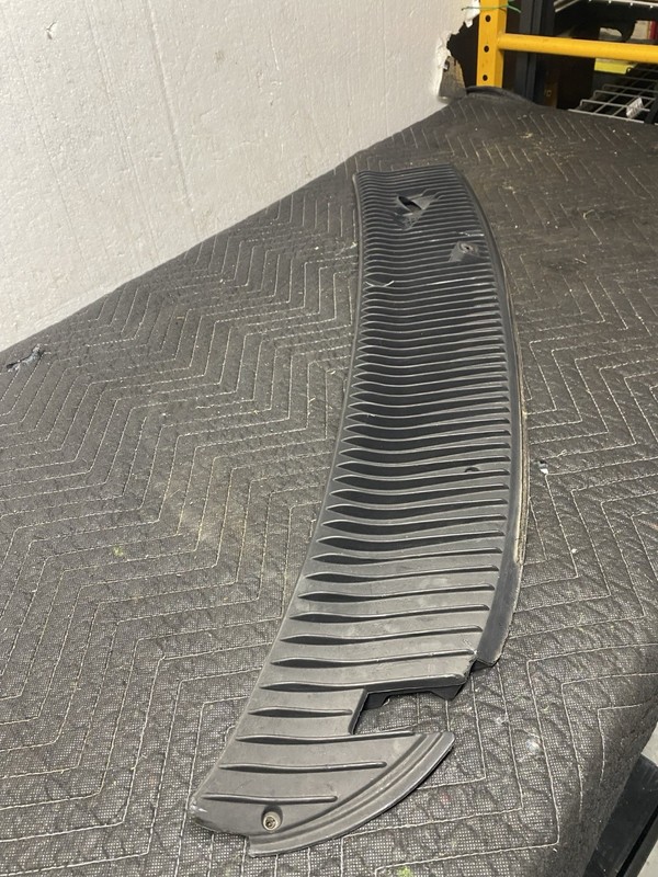 2008-14 Ford E-250 Right Passenger Side Hood Cowl Cover Plastic Moulding