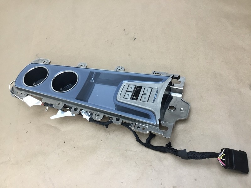 11 - 12 Fisker Karma 2012 Rear Center Cup Holder Window Switch Panel Cover ;:Y