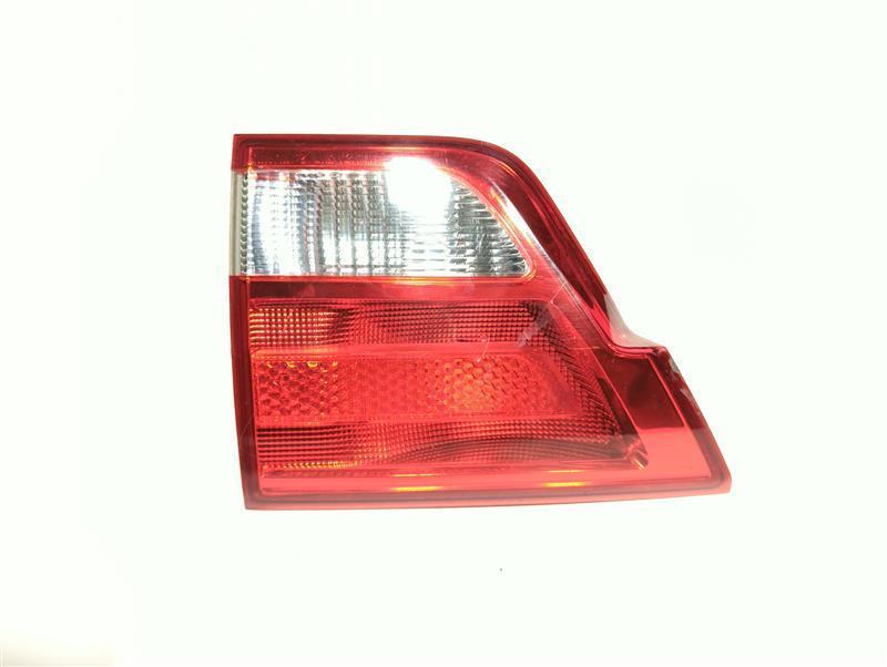 2011 Jeep Grand Cherokee Right Tail Light Assembly Grey Liftgate Mounted Used