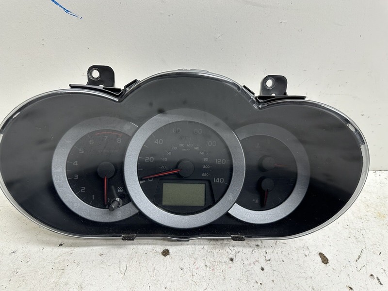2010-2012 Toyota Rav4 4x2 2.5L Cluster Speedometer tach gauges instrument panel