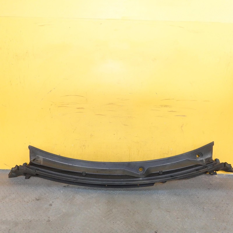 2018-2024 BUICK ENCLAVE WINDSHIELD COWL VENT GRILLE COVER PANEL OEM 84408137