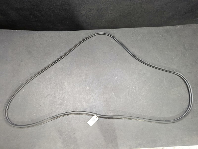 Rear Trunk Liftgate Weatherstrip 2019 Nissan Pathfinder 90832-3KA1A 2013-2018