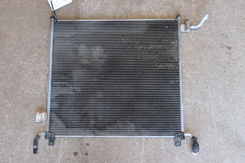 2017-2020 RANGE ROVER L405 3.0L DIESEL ENGINE AUXILIARY COOLING RADIATOR OEM