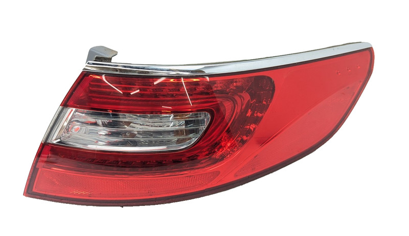 2012-2017 Hyundai Azera Passenger Right Side Tail Light Taillight w/ Chrome Trim