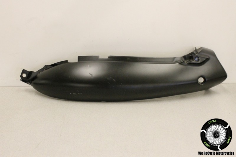 00 SUZUKI GSX 600 F KATANA REAR LEFT TAIL COWL COVER FAIRING PANEL GSX600