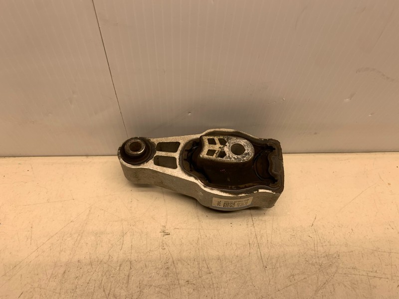 2018-2022 FORD ECOSPORT 2.0L REAR ENGINE MOUNT OEM