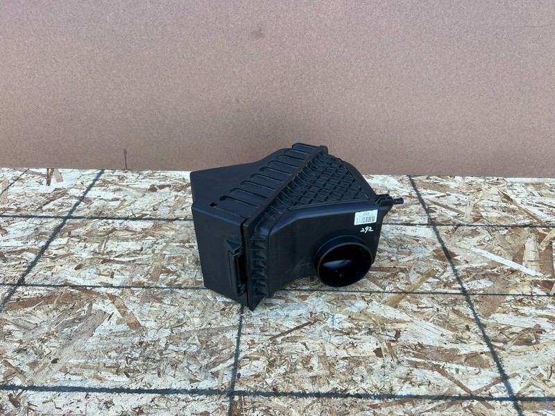 GENESIS GV70 2022-2026 OEM AIR CLEANER INTAKE FILTER HOUSING BOX 2.5T
