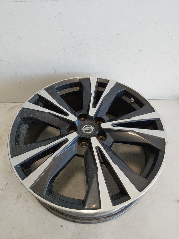 2017-2020 Nissan Pathfinder Wheel Rim 20x7-1/2 Machined Face Painted Pockets