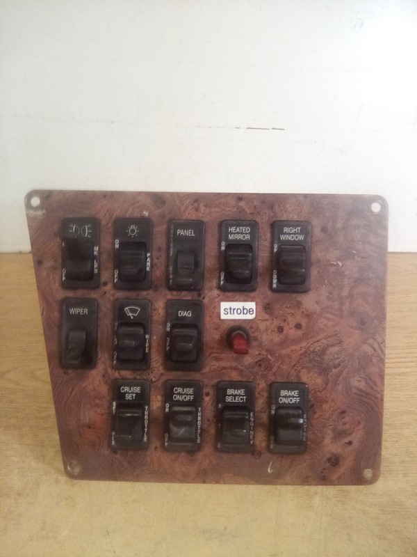 1999 International 9200 Switch Panel