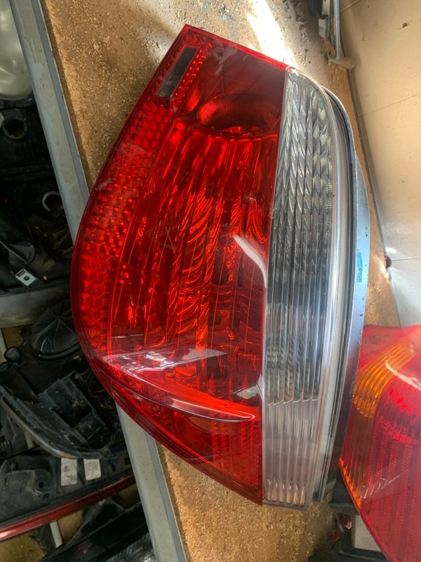 04-07 BMW 525I 530I 550I RH PASSENGER SIDE TAILLIGHT TAIL LAMP ASSEMBLY