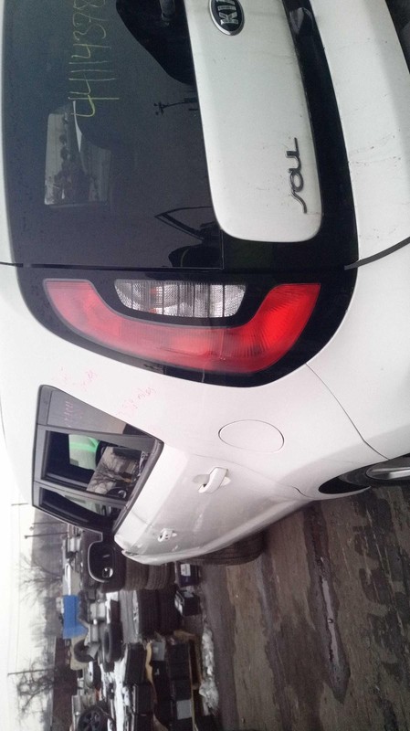 2015 KIA SOUL Right Front Door Glass White OEM 423912 73K Miles