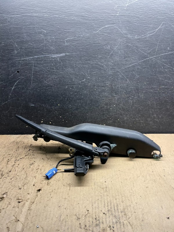 2003 to 2009 Toyota Corolla Matrix Rear Wiper Windshield Motor OEM W6871 DG