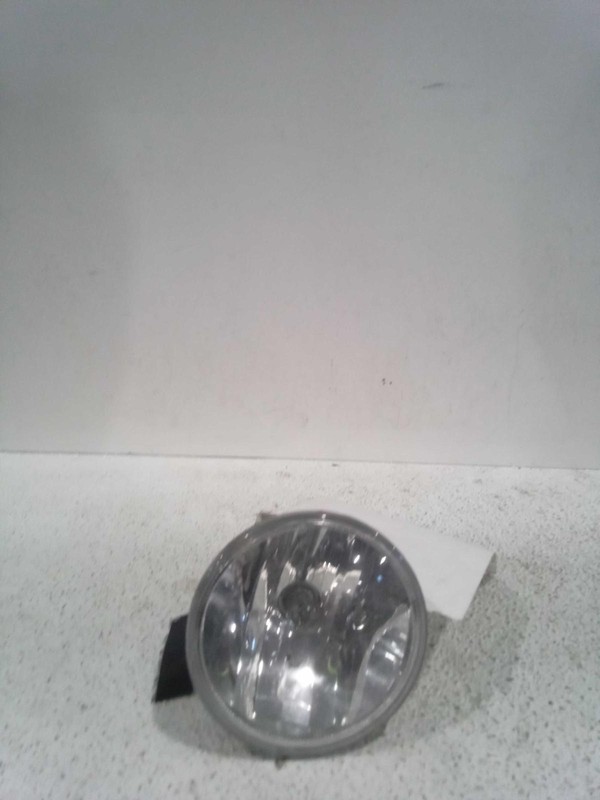 2019 Chevrolet Traverse Left Fog Light Assembly OEM Maroon 42548992 Used