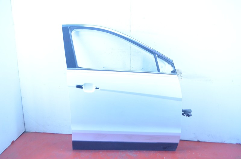 10-16 CADILLAC SRX FRONT RIGHT PASSENGER SIDE DOOR PANEL SHELL WHITE OEM
