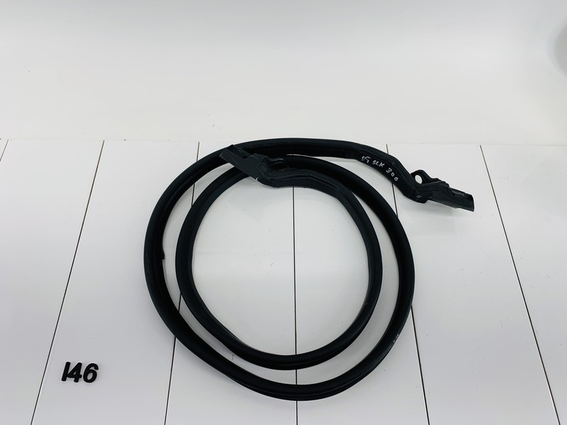 09-11 MERCEDES BENZ SLK300 R171 REAR TRUNK DECK COVER LID WEATHERSTRIP SEAL OEM
