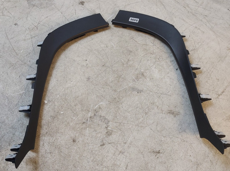 2013-2018 Hyundai Santa Fe Sport Upper Center Consol Trim Set LH RH Bezel OEM