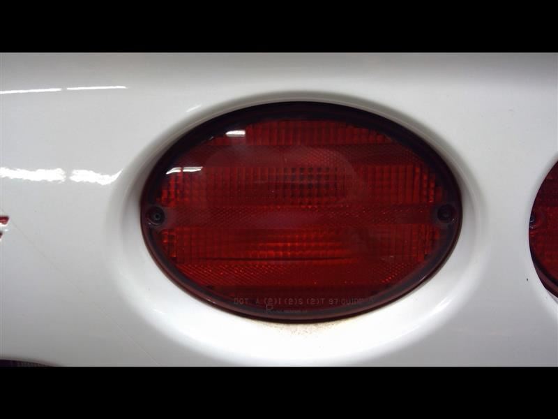 Passenger Right Tail Light Fits 97-04 CORVETTE 1409648