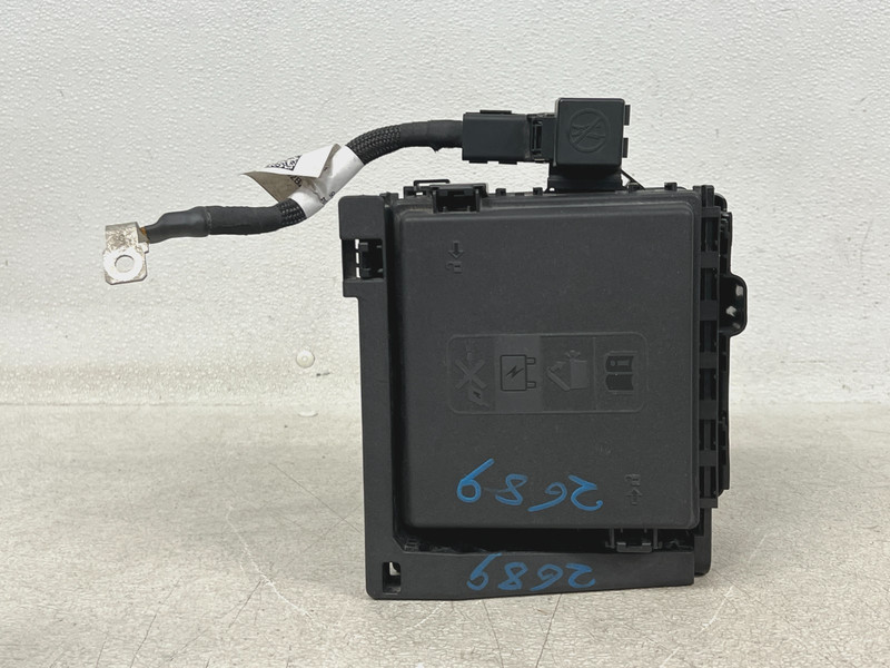 ⭐2017-2023 GMC ACADIA DENALI ENGINE MOTOR BAY WIRING RELAY BOX BLOCK OEM LOT2689