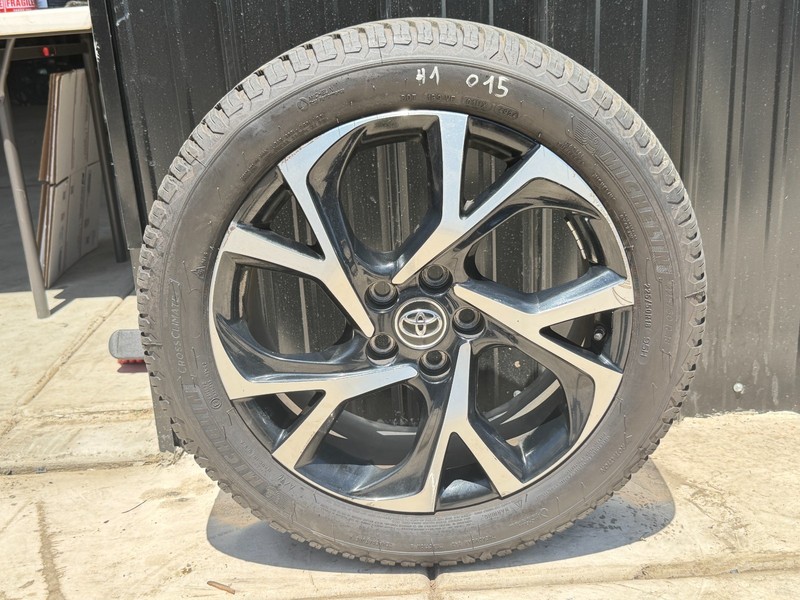 2018-2022 Toyota CHR WHEEL W/ TIRE MICHELIN 225/50R18 9/32" BLACK MACHINED #015