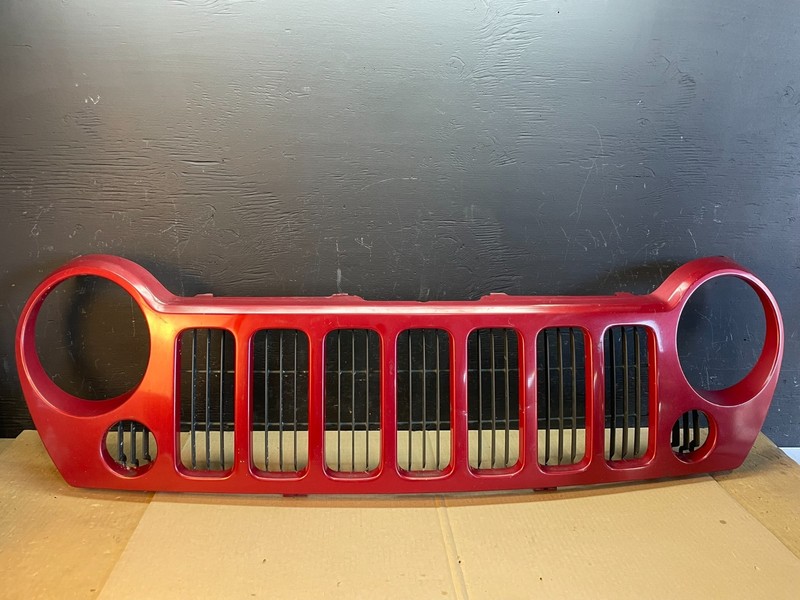2005 to 2007 Jeep Liberty Front Upper Grill Grille Oem AB7926 DG