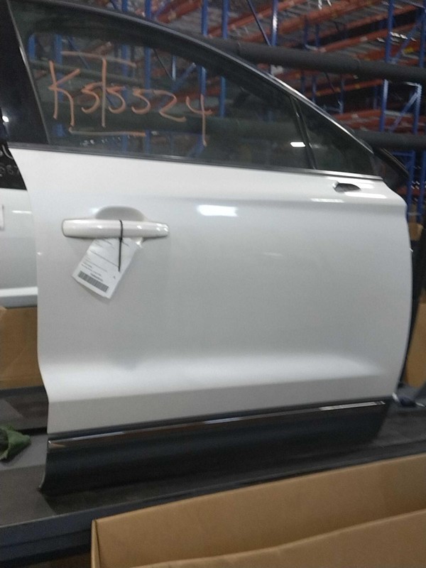 2018 Lincoln MKC Right Door White OEM Used 137321 PW PL PM 90K Miles