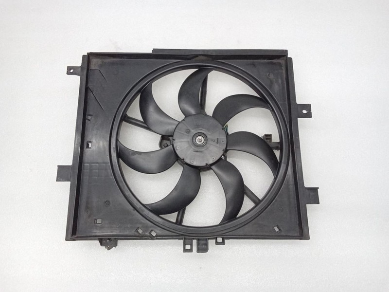 2012-2019 Nissan Versa Sedan MT 60067 Cooling Fan Assembly 214031HS3A 214811HS3A