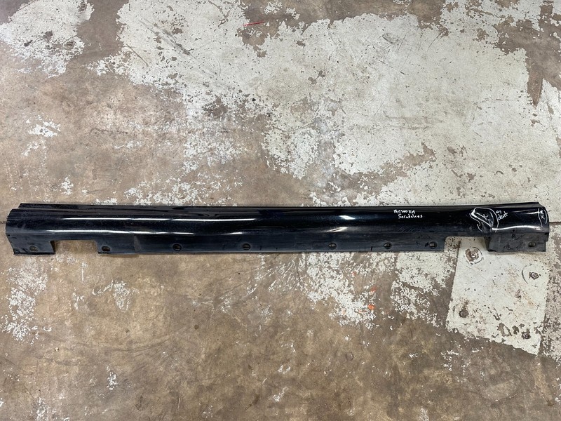 08-14 Mercedes W204 C-class RIGHT SKIRT ROCKER PANEL COVER MOLDING Black 040 OEM