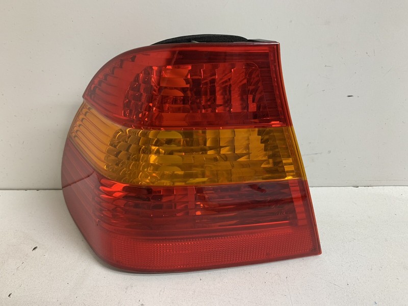 2002 BMW 325xi 325i Sedan 4DR Left Driver Tail Light Lamp Taillight Taillamp