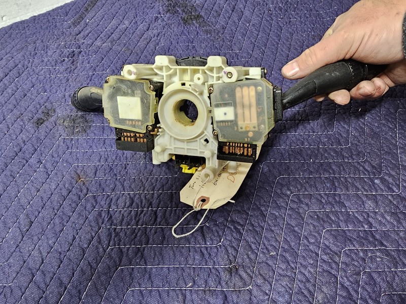 Combination Switch-Turn Signal, Warning, Wiper Combo Switch