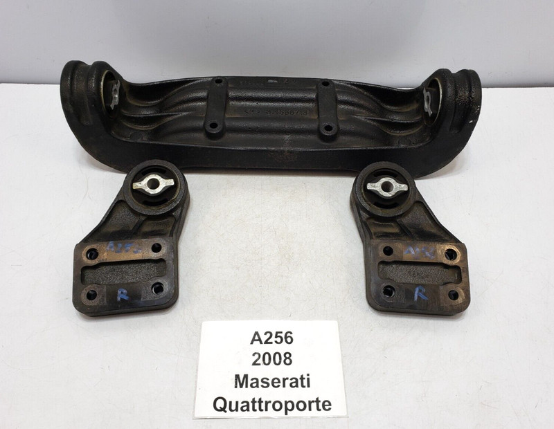 ✅ 04-11 OEM Maserati Quattroporte Rear Differential Support Mount Bracket SET