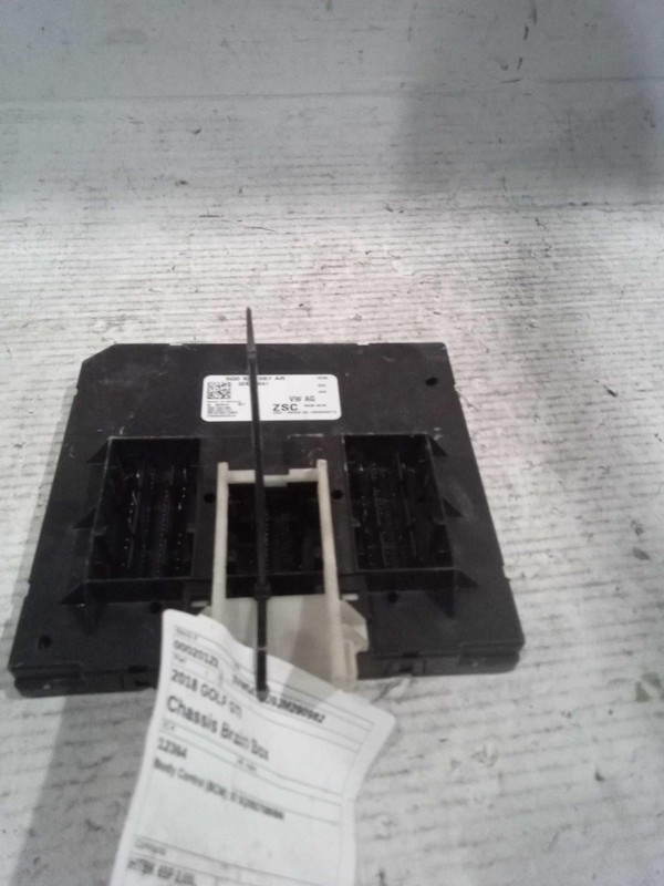Used Body Control Module fits: 2018 Volkswagen Golf gti Body Control BCM ID 5Q09