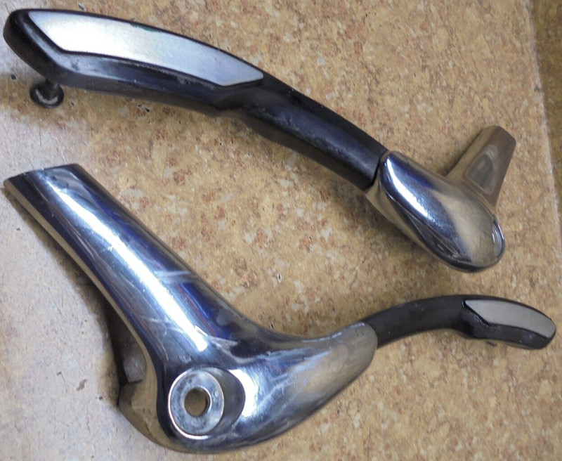 1986 Yamaha XV700 XV 700 C Virago Rear Back Tail Fender Rail Bar Mount Support