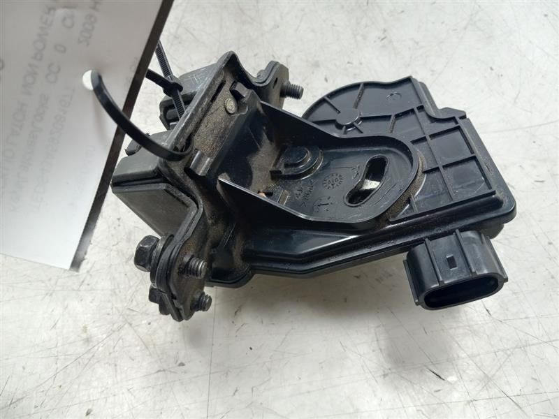 09 TOYOTA HIGHLANDER TRUNK LATCH NON POWER LIFT