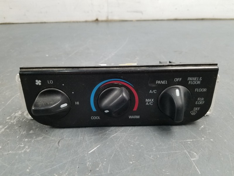 2004 Ford F150 Lightning SVT HVAC Climate Control Panel #08279 H1