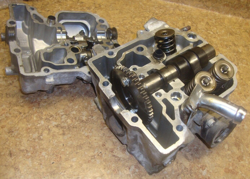 2006 Honda VTX1300 VTX 1300 C VTX1300C Engine Cylinder Head Valves Cam Shaft FR