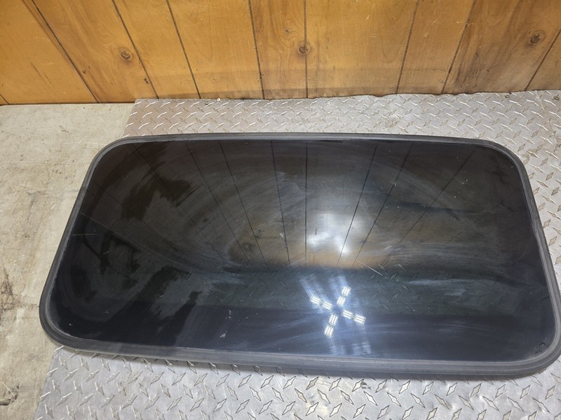 05-09 Subaru Legacy Sunroof Glass Assembly Tested Oem